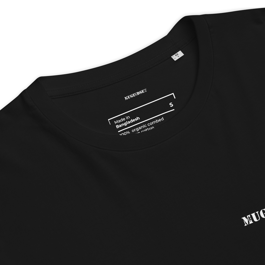Mugindset black streetwear t-shirt — fabric detail